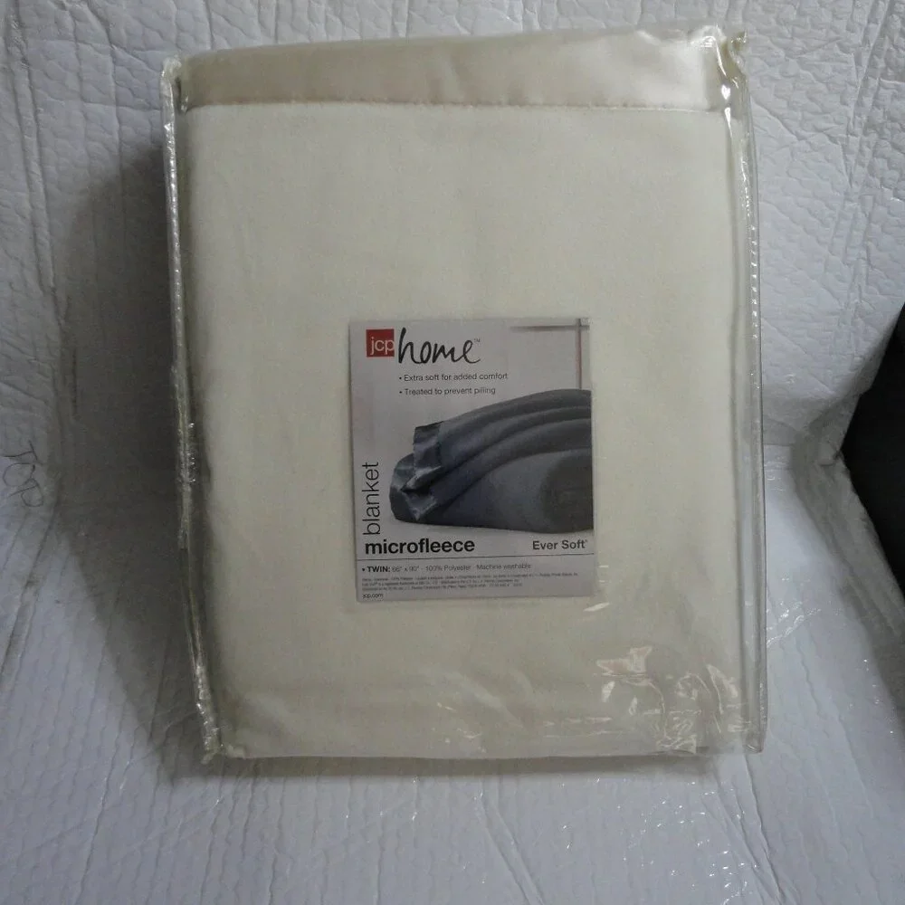 Ever Soft Blanket Vintage Twin Beige with light gold satin trim 66" x 90" - Picture 5 of 10